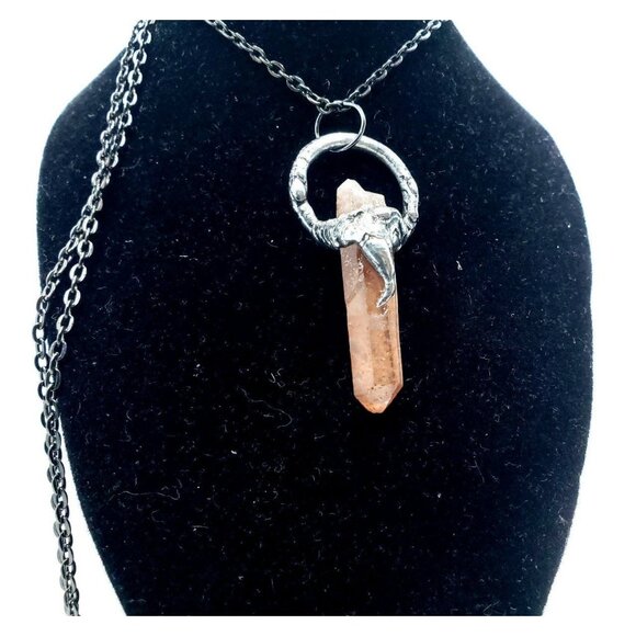 Red quartz crystal necklace - Picture 3 of 9